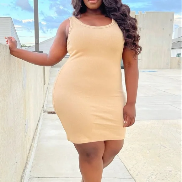 One of the Boys Dress - Picture 2 of 12